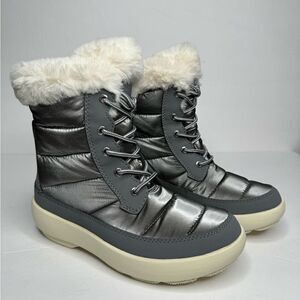 Sperry Women's Bearing Plushwave Snow Boot
